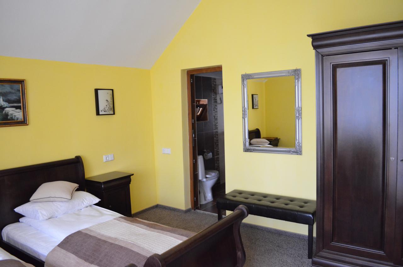 Pensiunea Koruna Villa Poenari Dış mekan fotoğraf