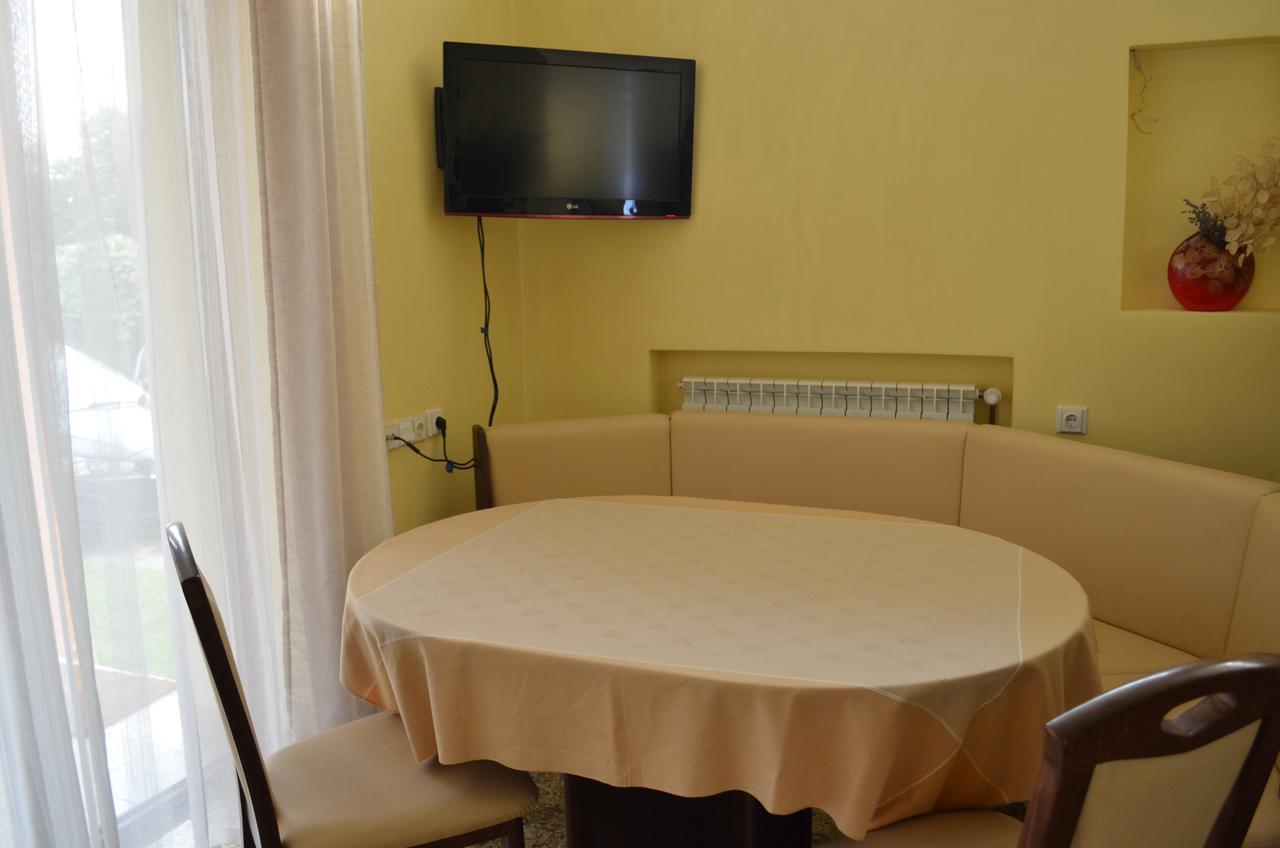 Pensiunea Koruna Villa Poenari Dış mekan fotoğraf