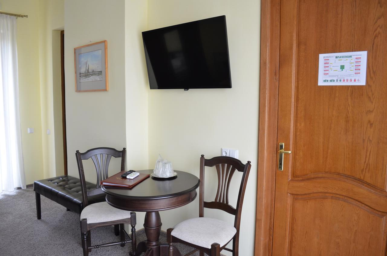 Pensiunea Koruna Villa Poenari Dış mekan fotoğraf