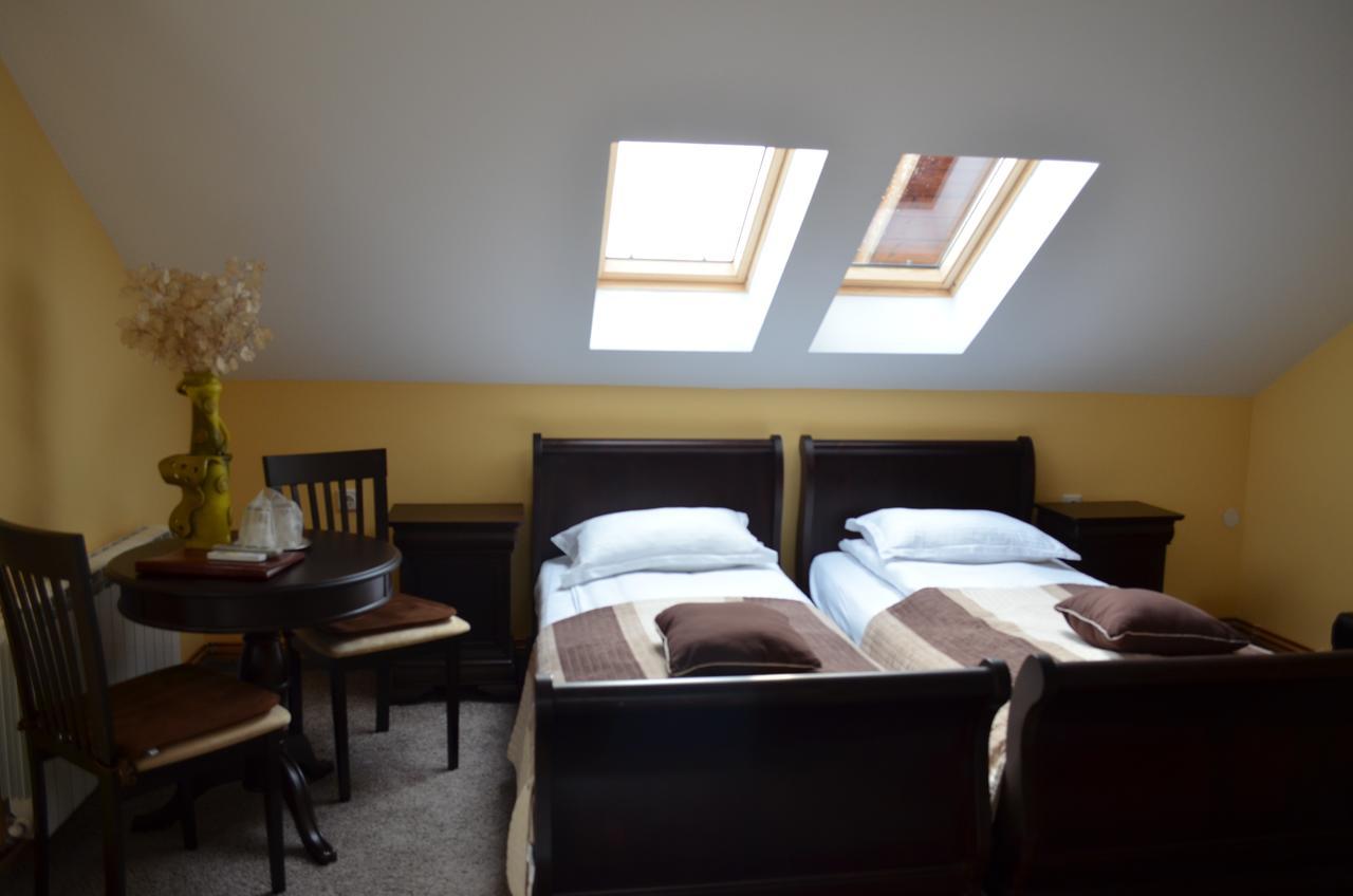 Pensiunea Koruna Villa Poenari Dış mekan fotoğraf