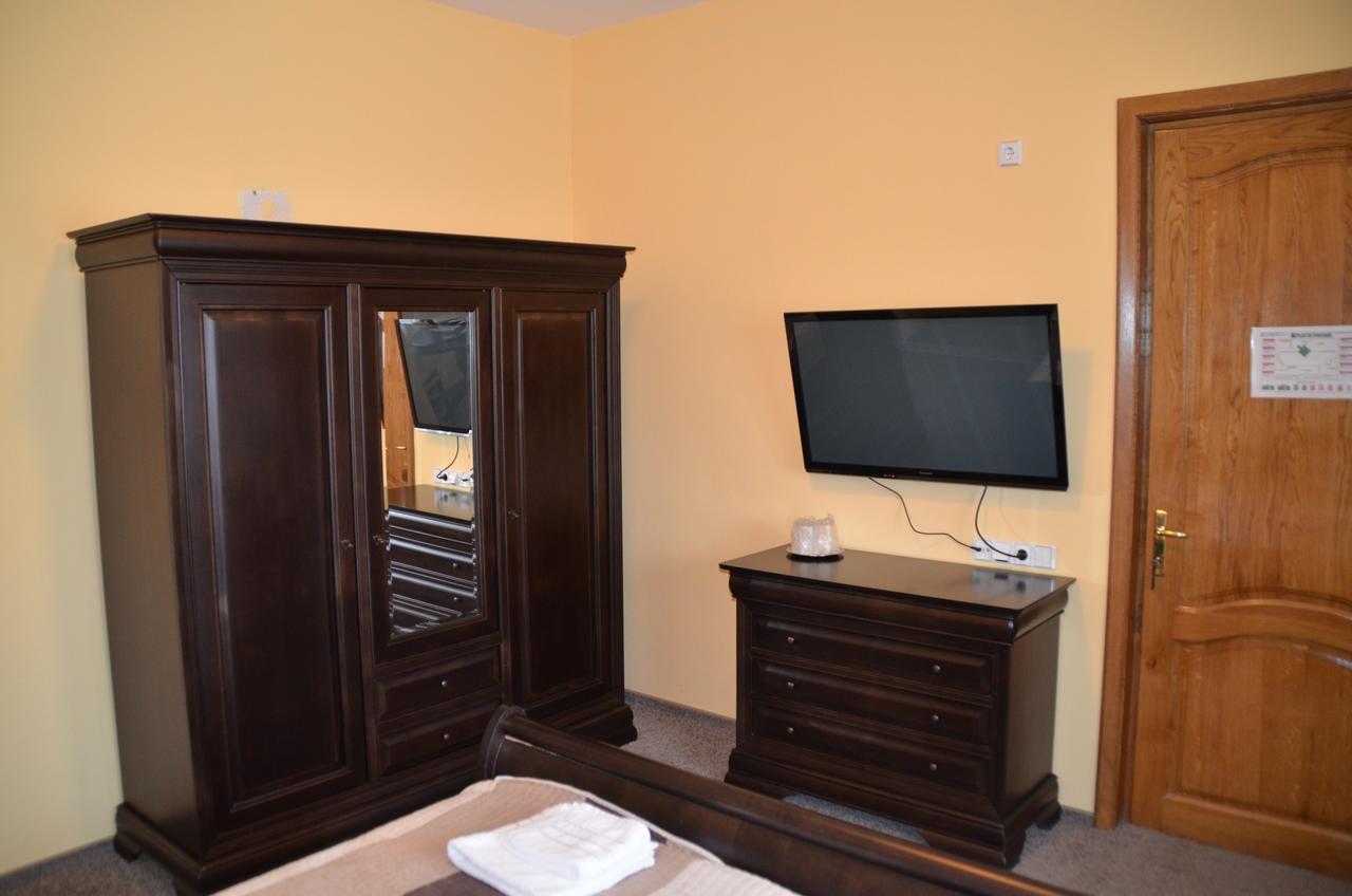 Pensiunea Koruna Villa Poenari Dış mekan fotoğraf